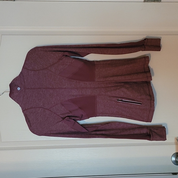Lululemon long sleeved runners top (Size 4) - Picture 2 of 4